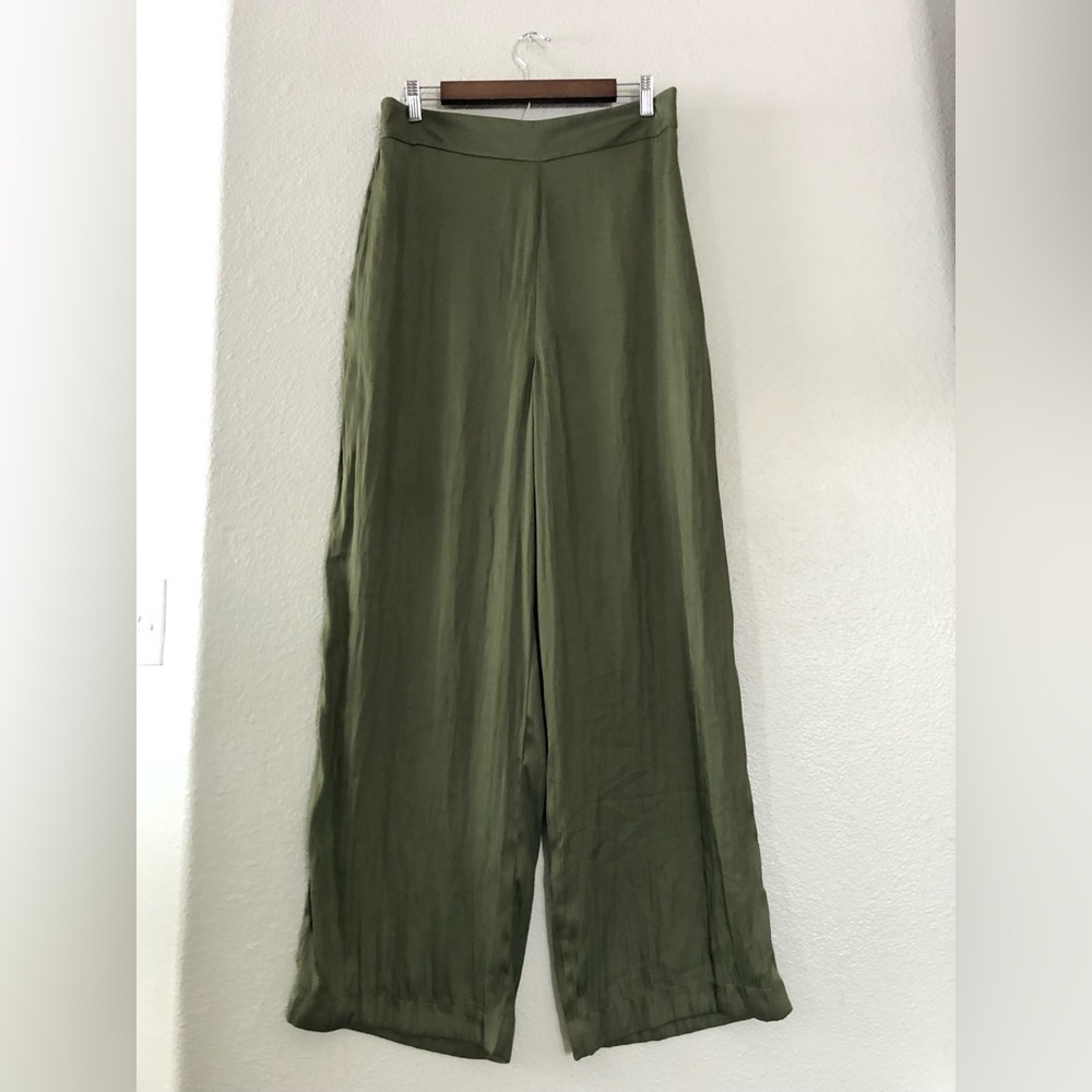 NWOT House of Harlow 1960 Olive Green Wide-Leg Pants
